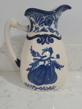 Bella Casa Ganz Pitcher